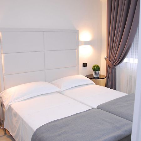 Lhp Suite Rapallo Extérieur photo